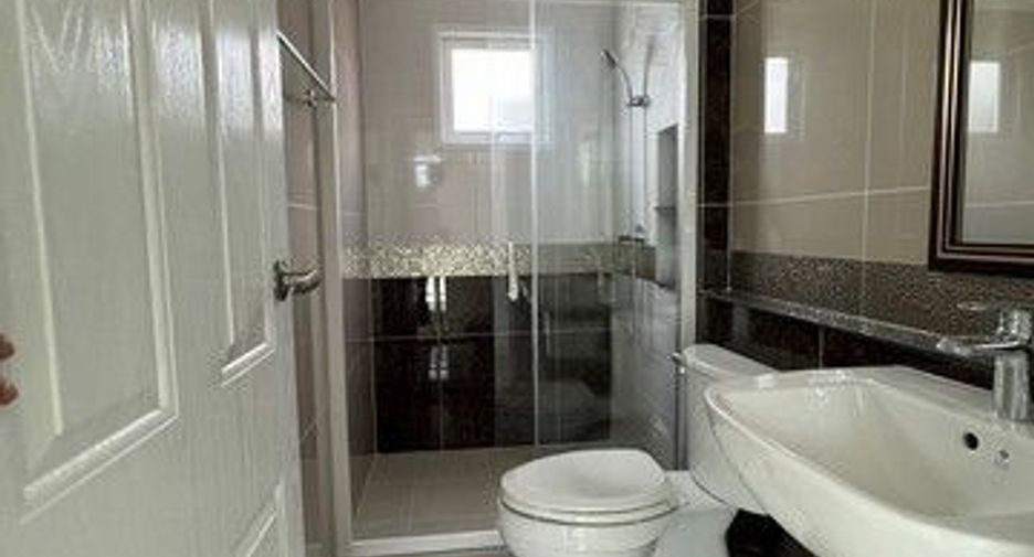 Casa en venta de 3 habitaciones en Mueang Samut Prakan, Samut Prakan