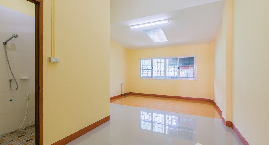 For sale 2 bedrooms townhouse in Den Chai, Phrae
