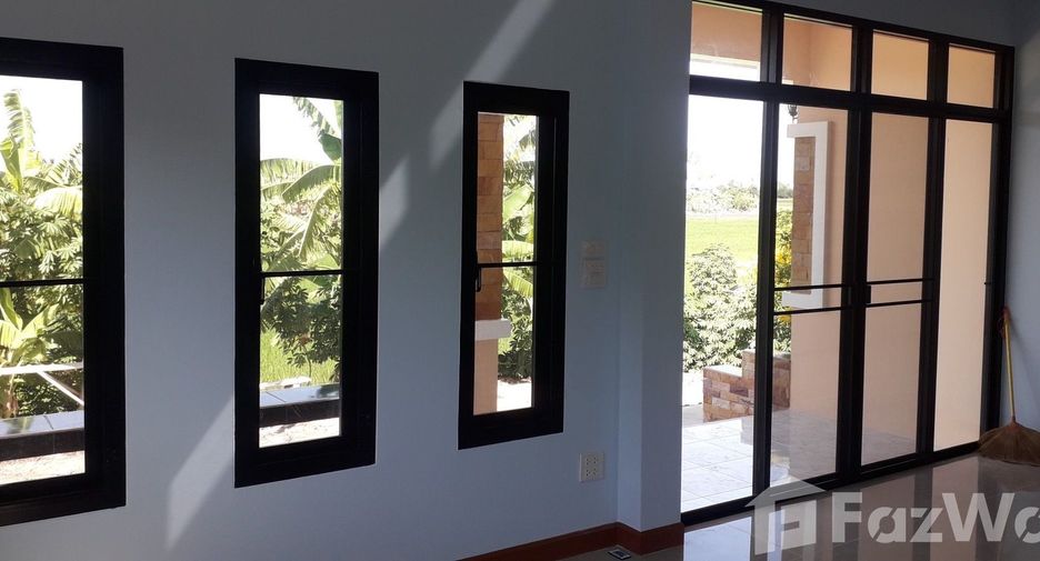 For sale 6 bedrooms house in Lat Lum Kaeo, Pathum Thani