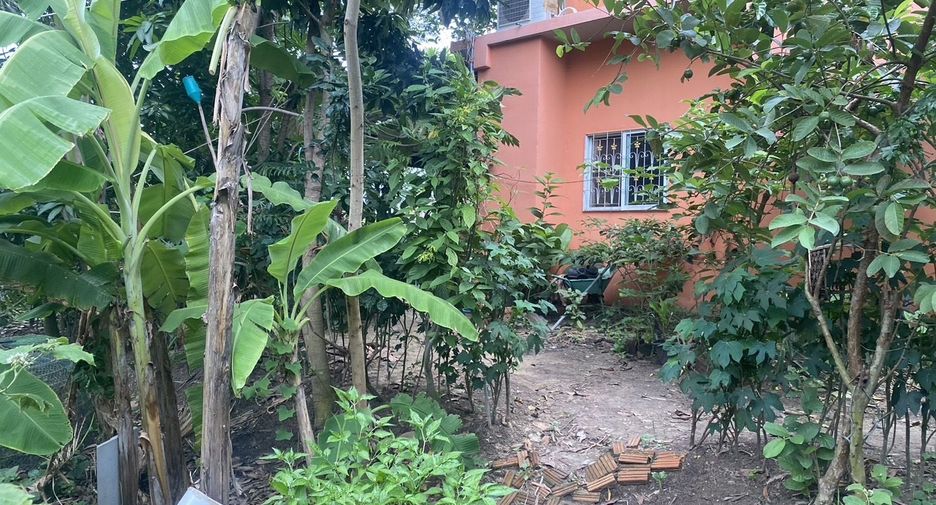 For sale 6 bedrooms house in Lat Lum Kaeo, Pathum Thani