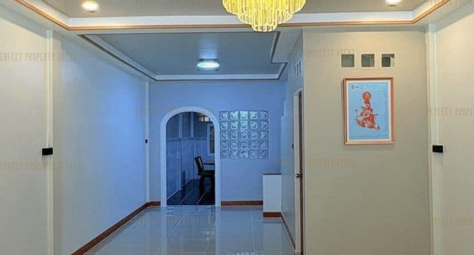 Продажа 3 спальни таунхаус в Bang Bua Thong, Нонтабури