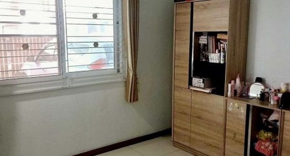 For sale 3 ベッドルーム house in Ban Bueng, Chonburi