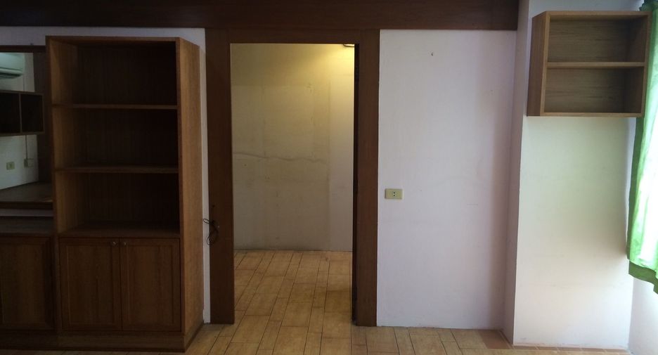 For sale 2 ベッドルーム condo in Watthana, Bangkok