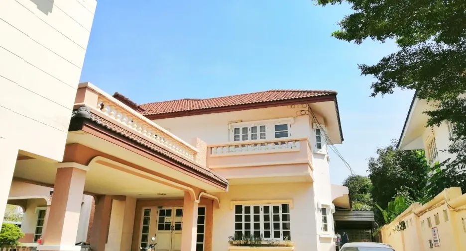 Аренда 7 спальни дом в Mueang Pathum Thani, Патумтани