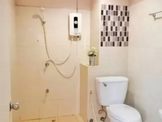 出租 7 卧室 独立屋 在 Mueang Pathum Thani, Pathum Thani