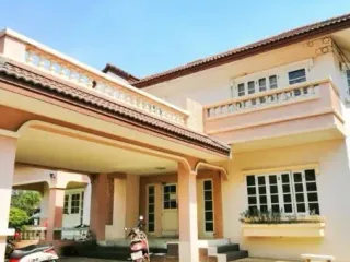 出租 7 卧室 独立屋 在 Mueang Pathum Thani, Pathum Thani