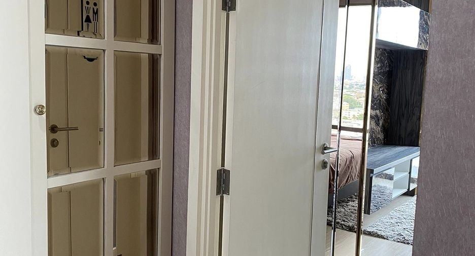 For sale 2 bedrooms condo in Yan Nawa, Bangkok