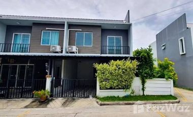 À vendre 3 chambres maison de ville à Bang Phli, Samut Prakan