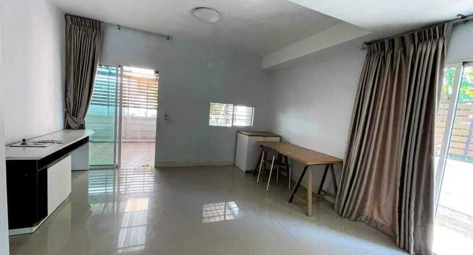 For sale 3 bedrooms townhouse in Bang Phli, Samut Prakan