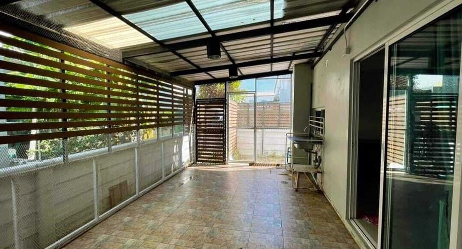 For sale 3 bedrooms townhouse in Bang Phli, Samut Prakan