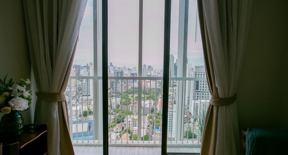 For sale 2 bedrooms condo in Khlong Toei, Bangkok