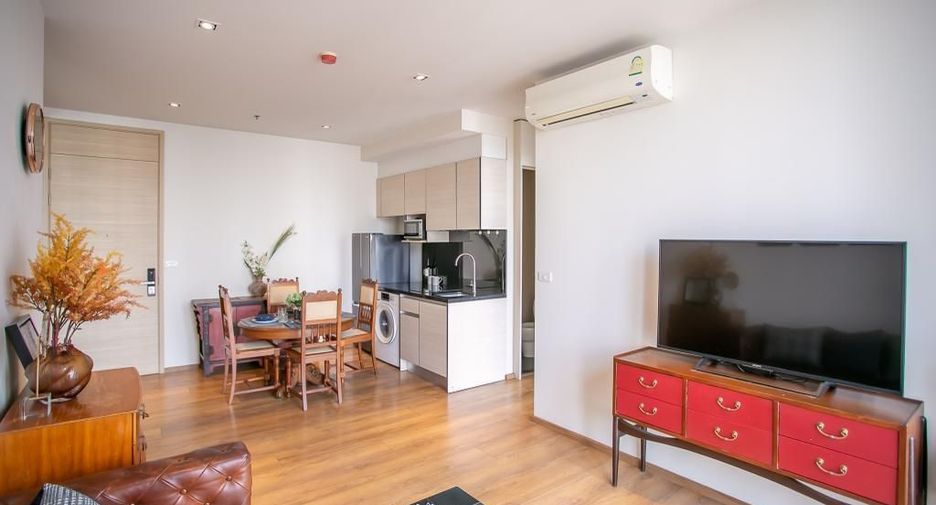 For sale 2 bedrooms condo in Khlong Toei, Bangkok
