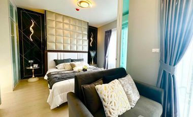 À vendre 1 chambre condo à Huai Khwang, Bangkok