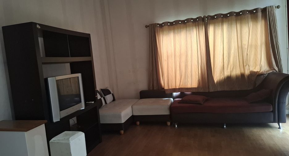 For sale 3 bedrooms townhouse in Prawet, Bangkok