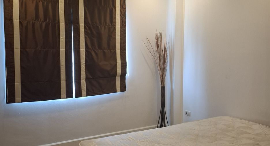 For sale 3 bedrooms townhouse in Prawet, Bangkok
