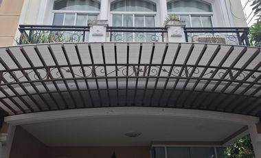 For sale 3 bedrooms townhouse in Prawet, Bangkok