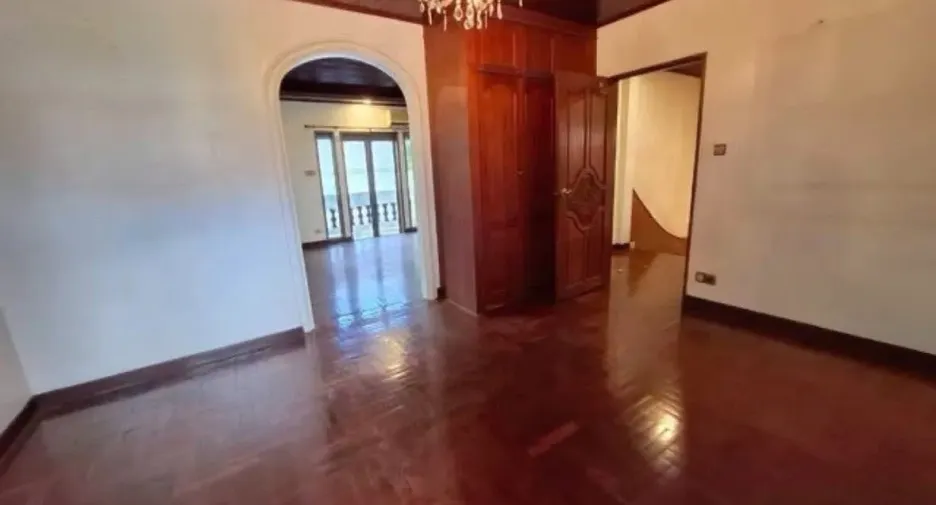 For rent 4 bedrooms house in Mueang Nonthaburi, Nonthaburi