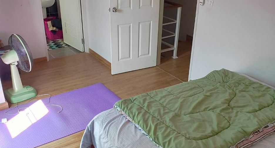 Reihenhaus zum Kauf mit 4 Zimmer in Lat Lum Kaeo, Pathum Thani