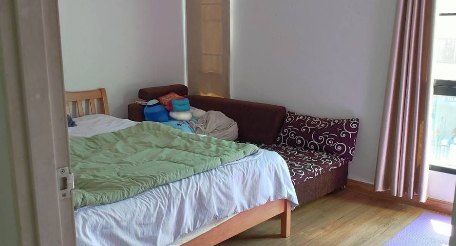 Reihenhaus zum Kauf mit 4 Zimmer in Lat Lum Kaeo, Pathum Thani
