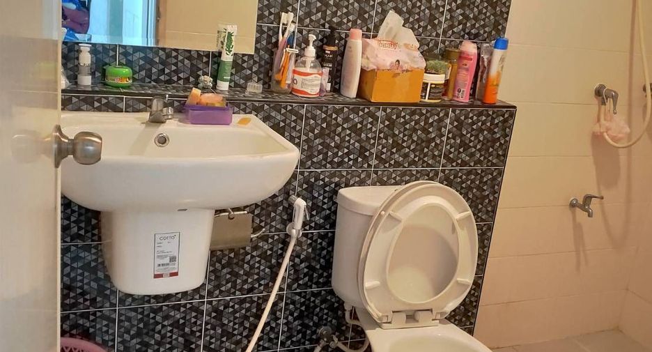 Reihenhaus zum Kauf mit 4 Zimmer in Lat Lum Kaeo, Pathum Thani