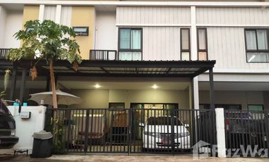 Reihenhaus zum Kauf mit 4 Zimmer in Lat Lum Kaeo, Pathum Thani