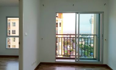 For sale 1 bed condo in Mueang Samut Prakan, Samut Prakan