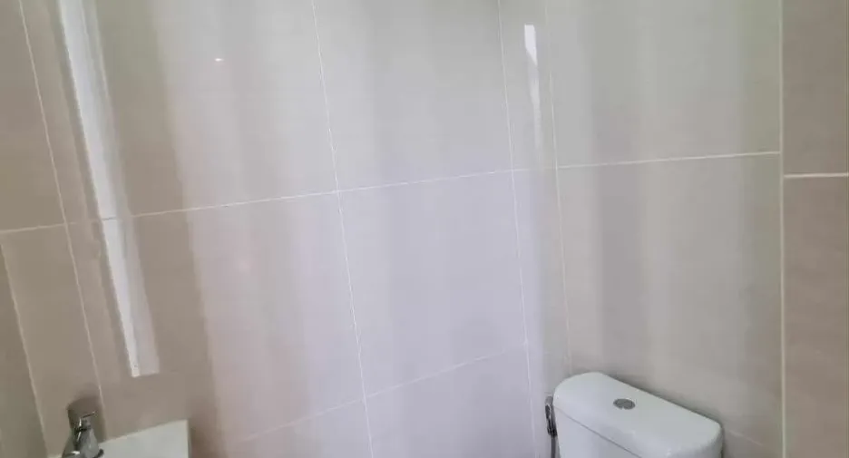 For sale 1 bed condo in Khlong Toei, Bangkok