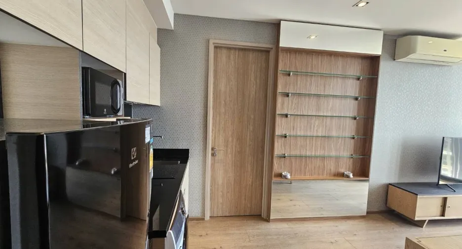 For sale 2 bedrooms condo in Khlong Toei, Bangkok