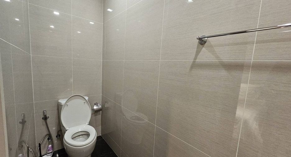 For sale 2 bedrooms condo in Khlong Toei, Bangkok