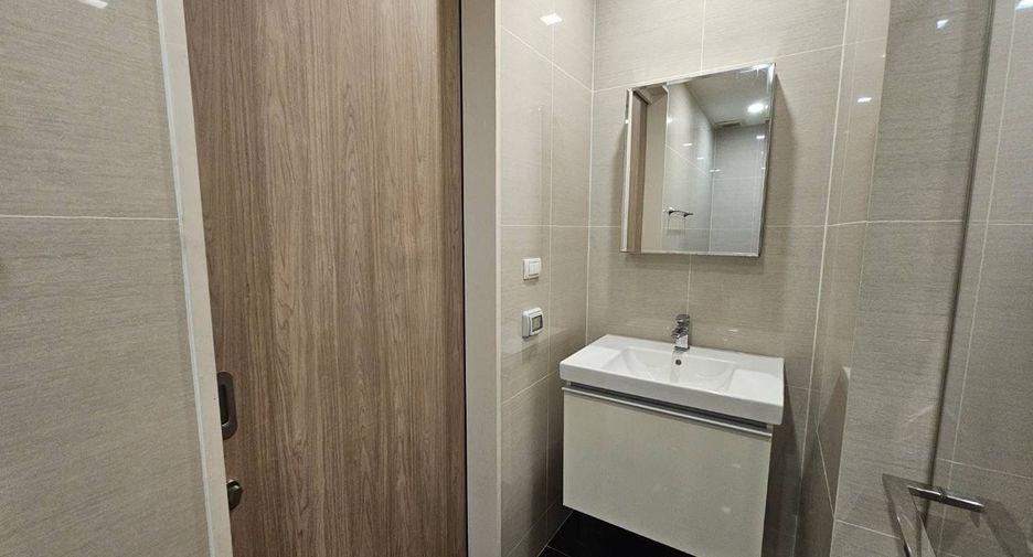 For sale 2 bedrooms condo in Khlong Toei, Bangkok