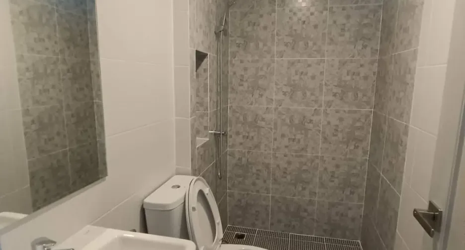 For rent 3 bedrooms townhouse in Khlong Luang, Pathum Thani