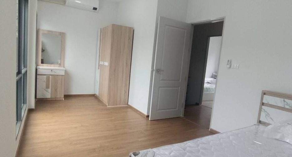 For rent 3 bedrooms townhouse in Khlong Luang, Pathum Thani