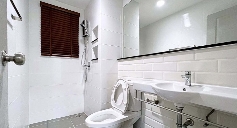 Haus zur Miete mit 5 Zimmer in Thanyaburi, Pathum Thani