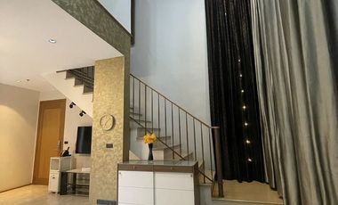 For sale 1 bed condo in Khlong Toei, Bangkok