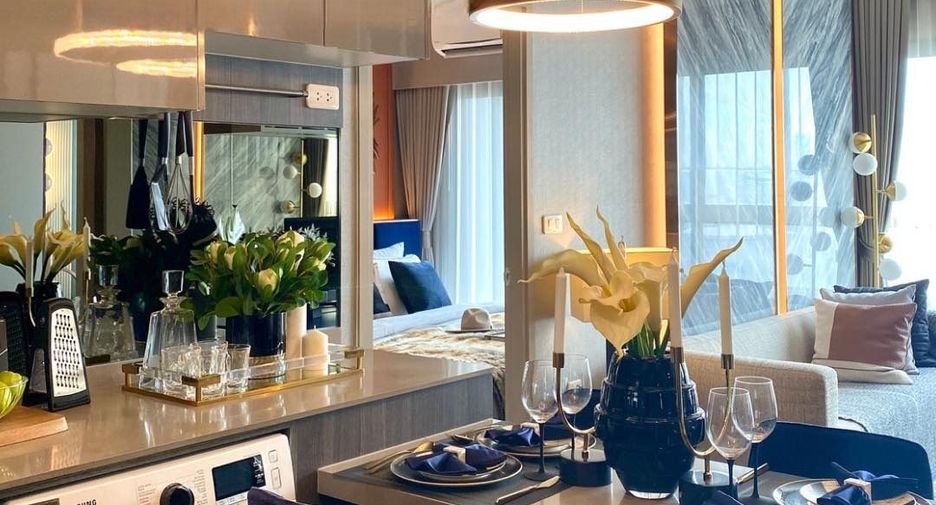 For sale 2 bedrooms condo in Watthana, Bangkok