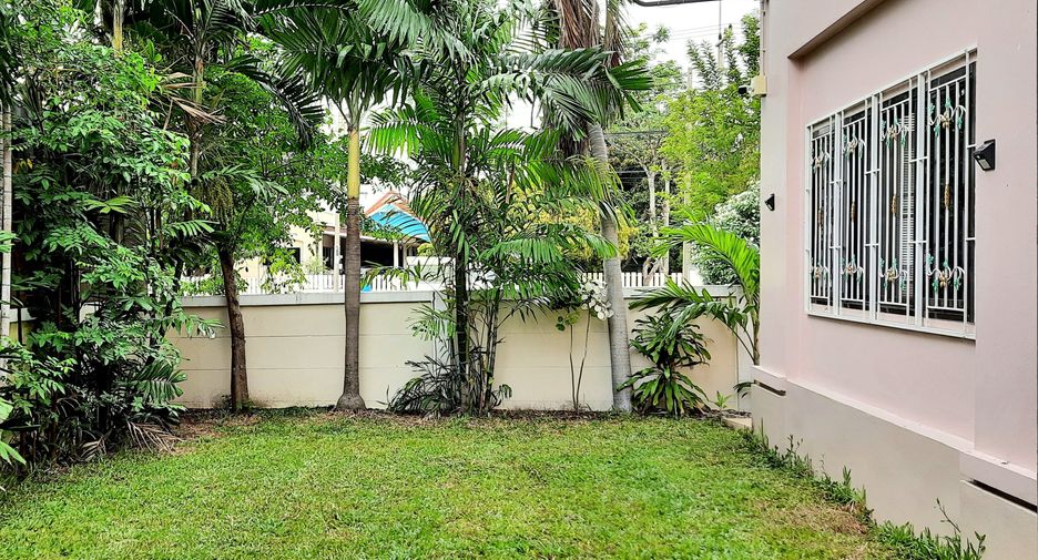 For sale 4 bedrooms house in Mueang Samut Sakhon, Samut Sakhon
