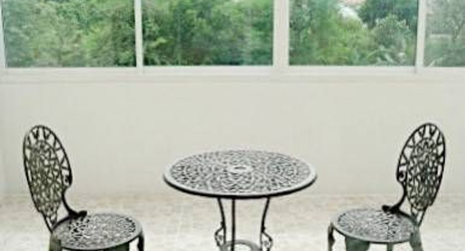 For sale 2 bedrooms condo in Huai Khwang, Bangkok