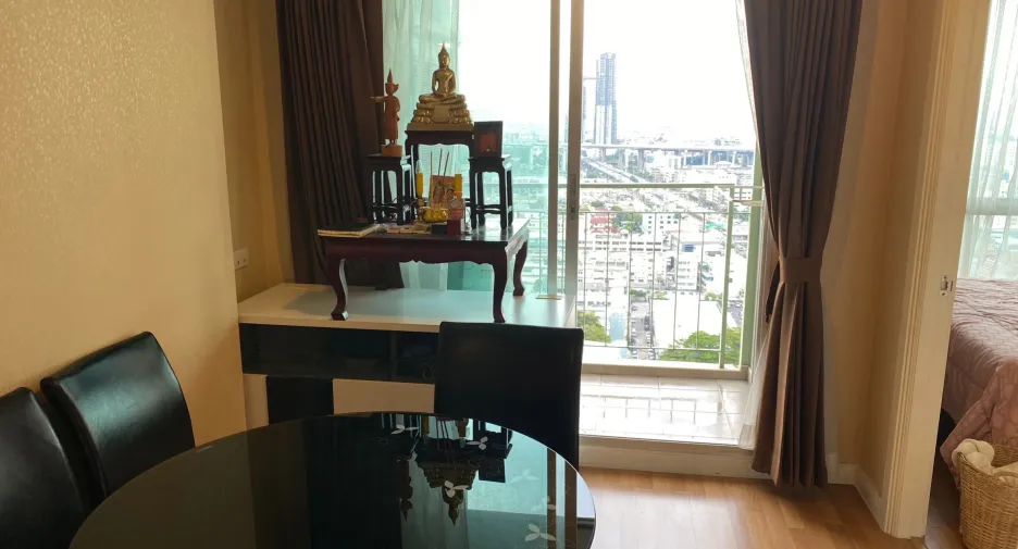 For sale 1 bed condo in Yan Nawa, Bangkok