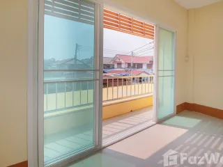 For sale 2 bedrooms townhouse in Mueang Phrae, Phrae