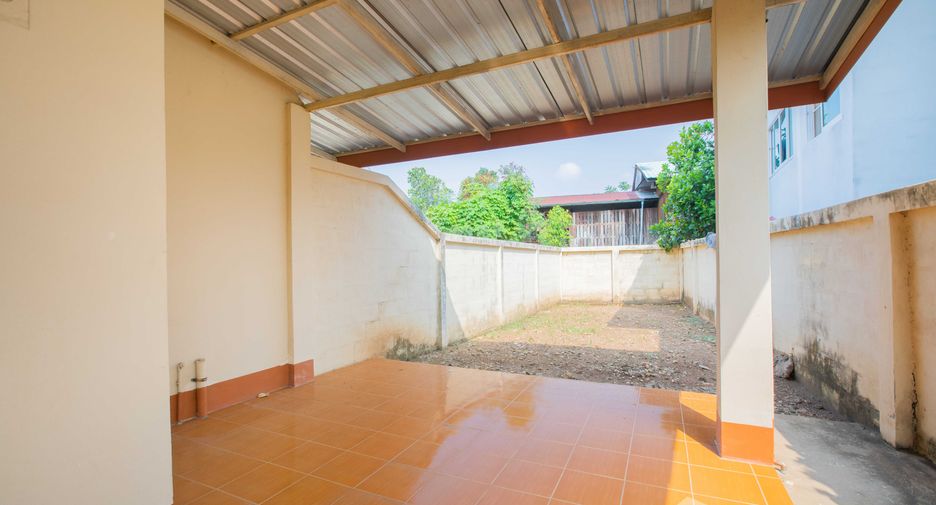 For sale 2 bedrooms townhouse in Mueang Phrae, Phrae