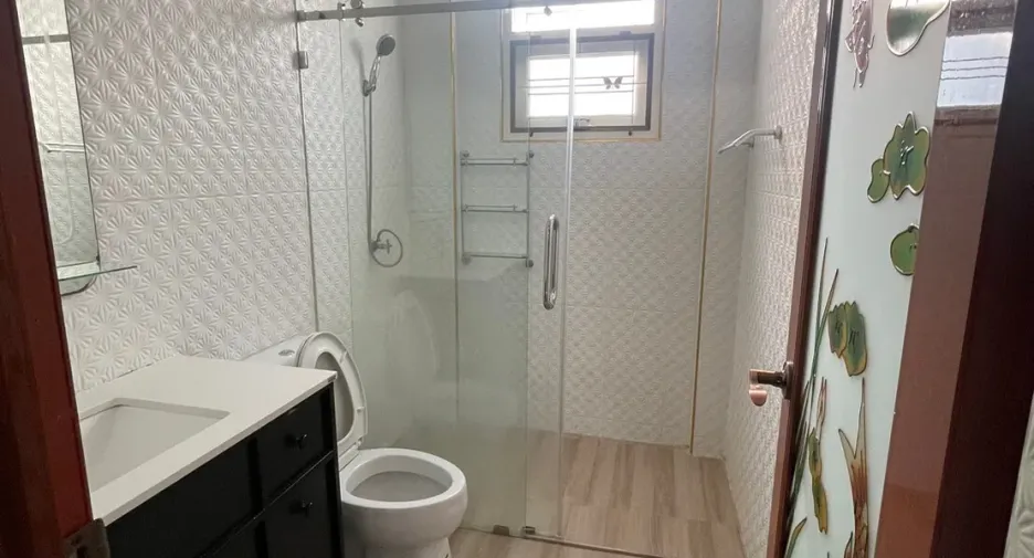 Haus zum Kauf mit 3 Zimmer in Khlong Sam Wa, Bangkok