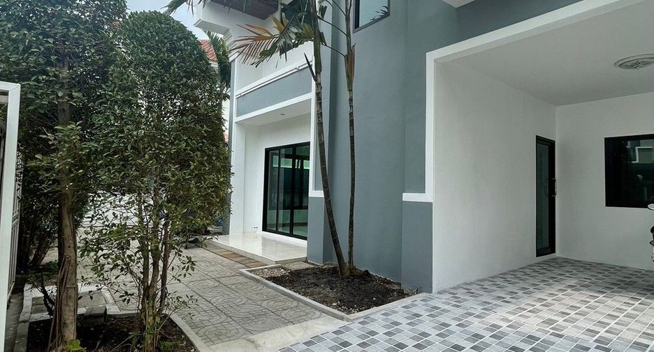 For sale 3 bedrooms house in Khlong Sam Wa, Bangkok