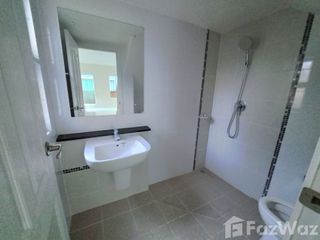 For sale 3 bedrooms house in Mueang Samut Prakan, Samut Prakan