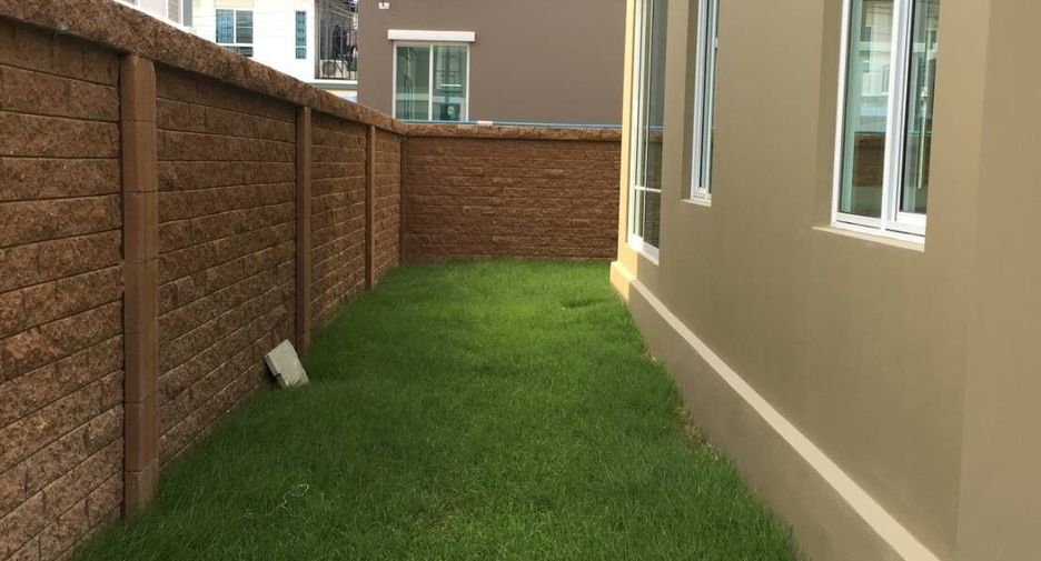 For sale 3 bedrooms house in Mueang Samut Prakan, Samut Prakan