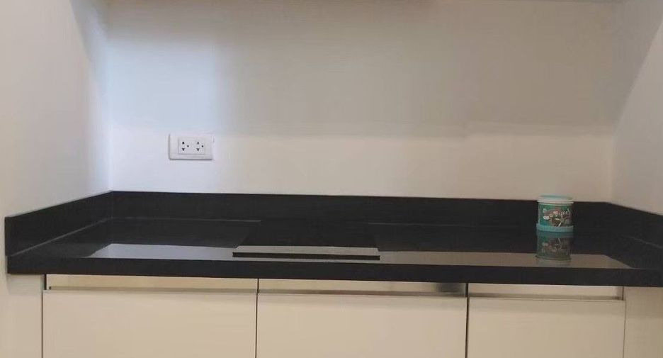 Condo en venta de 5 habitaciones en Huai Khwang, Bangkok