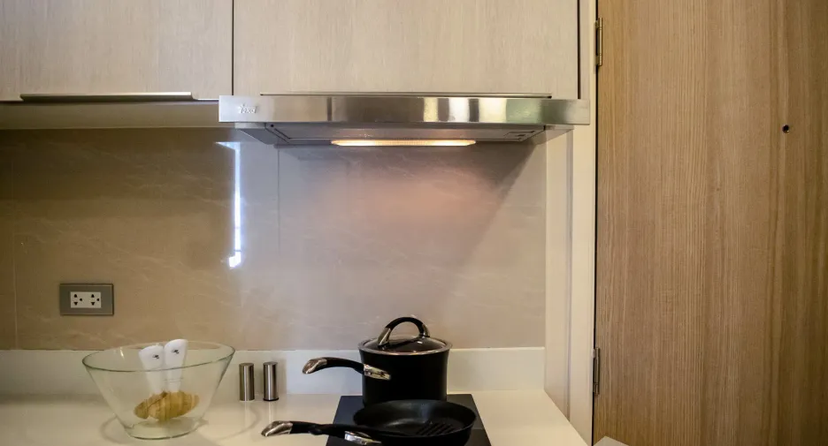 For sale 1 bed condo in Khlong Toei, Bangkok