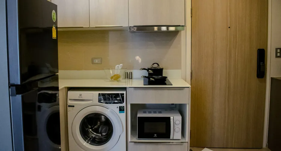 For sale 1 bed condo in Khlong Toei, Bangkok