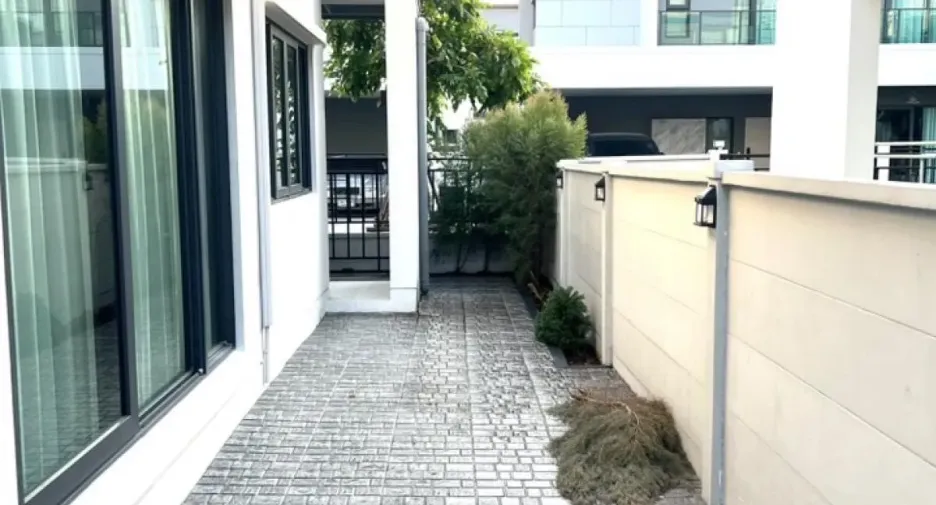 ขาย และ ให้เช่า 4 ห้องนอน บ้านเดี่ยว ใน เมืองปทุมธานี, ปทุมธานี