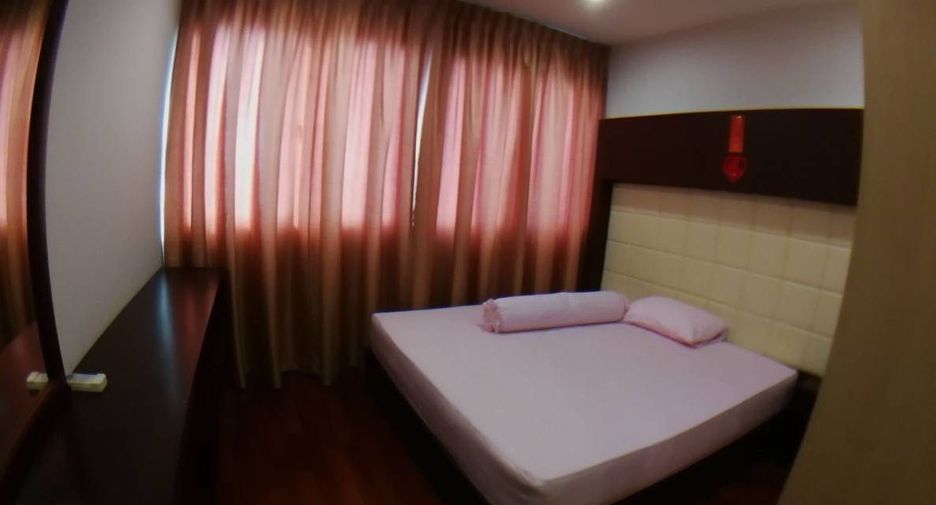 For sale 1 bed condo in Yan Nawa, Bangkok
