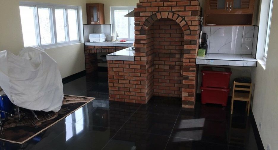 For sale 6 bedrooms house in Mueang Chaiyaphum, Chaiyaphum